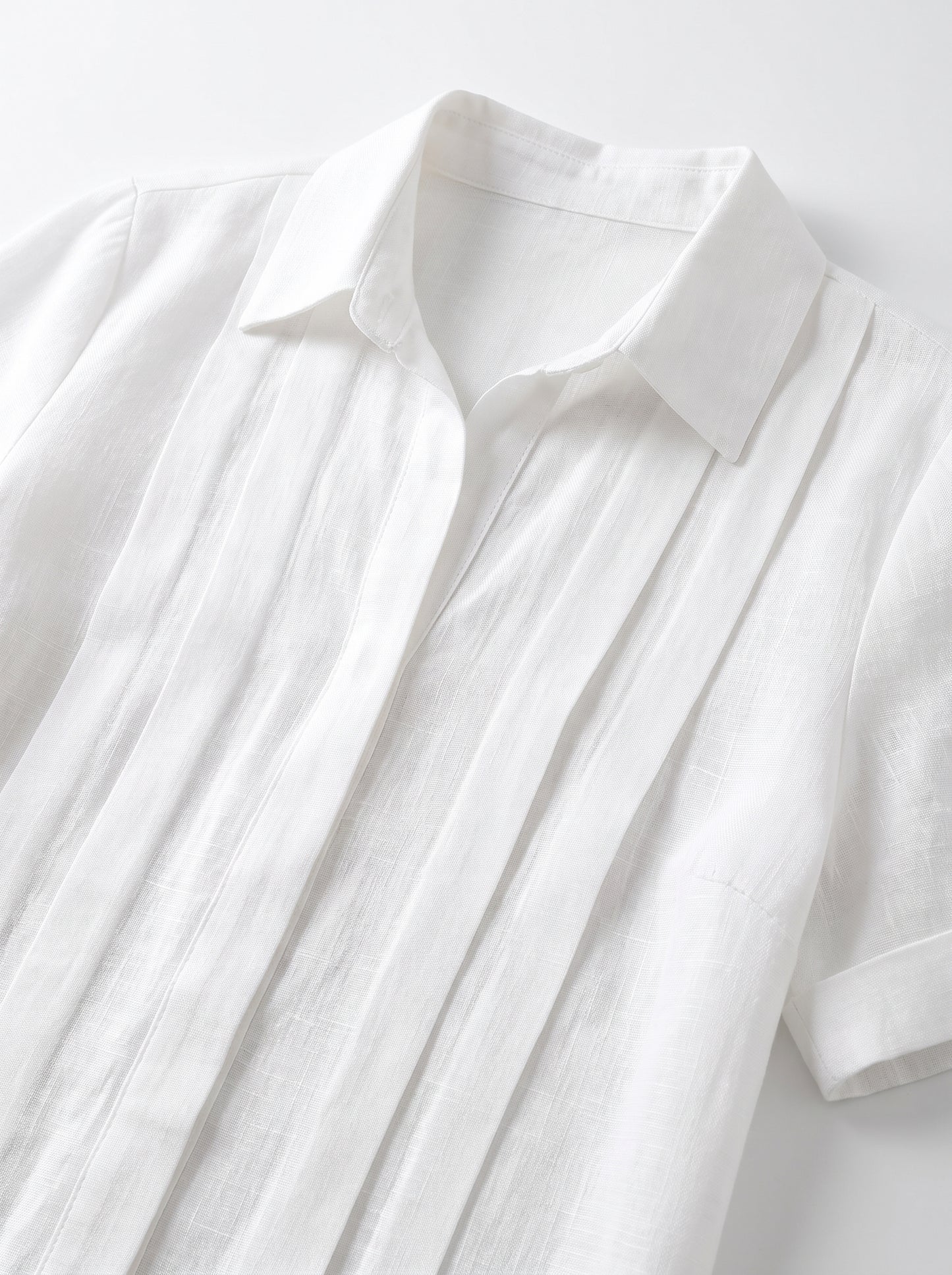 Women's Short Sleeve Blouse with Collar and Pleated Front