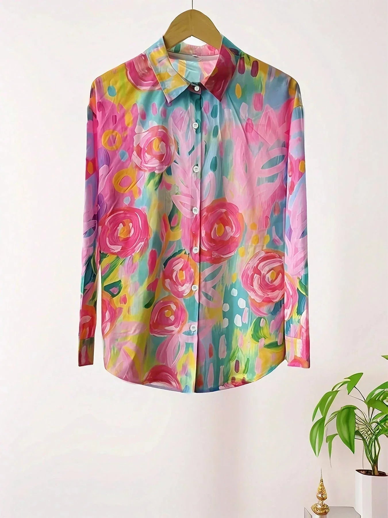 Women's Floral Print Blouse with Long Sleeves and Button Closure