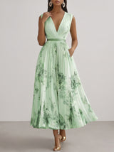 Women's Floral Print Pleated Maxi Dress with Deep V-Neck and A-Line Skirt