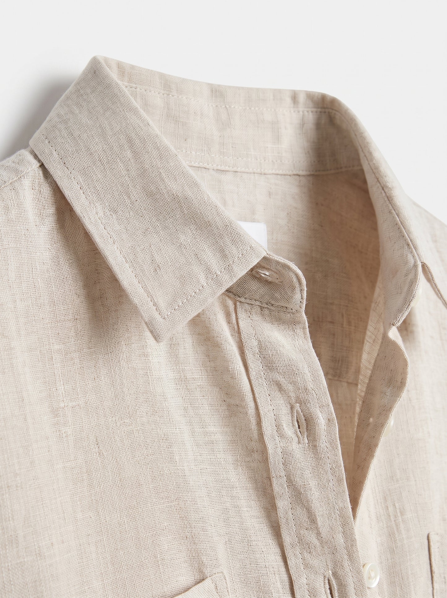 Women's Oversized Button-Down Shirt with Long Sleeves and Classic Collar