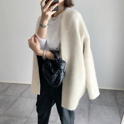 Women's Oversized Long Cardigan with Round Neck and Button Closure