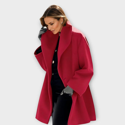 Women's Oversized Winter Coat with Large Lapel Collar and Side Pockets