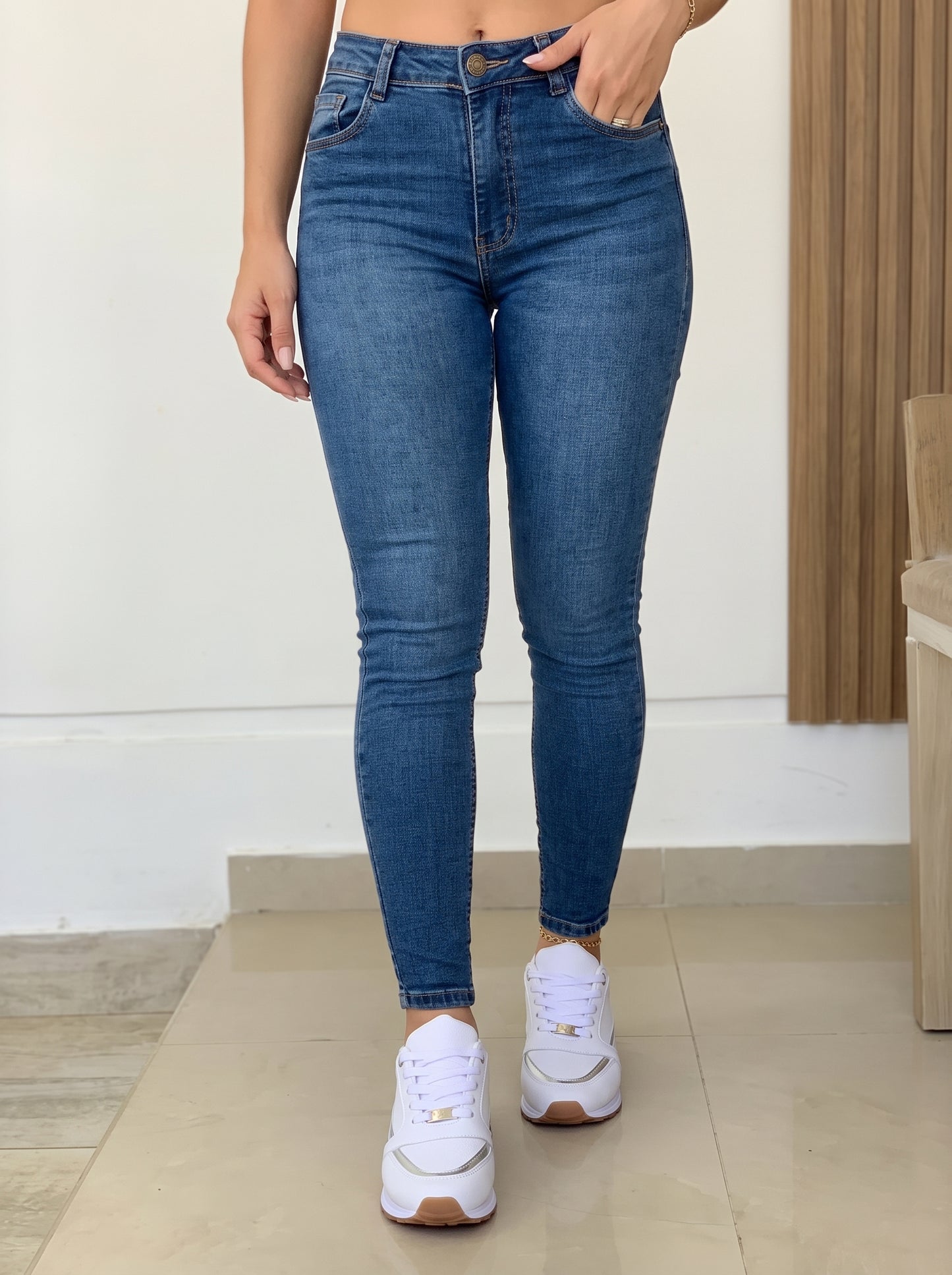 Women's Platform Sneakers with Lace-Up Closure and Metallic Accent