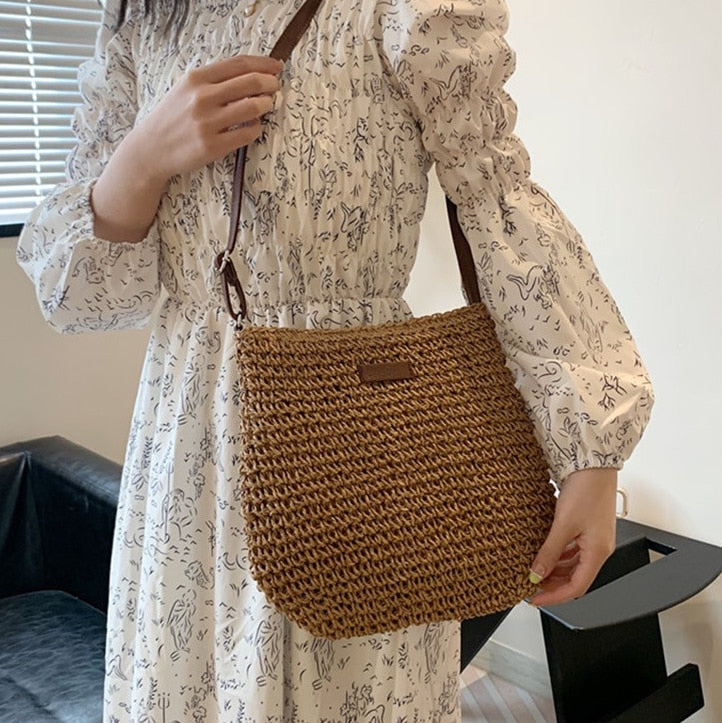 Women's Woven Straw Shoulder Bag with Adjustable Strap and Zip Closure