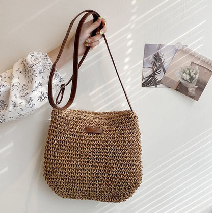 Women's Woven Straw Shoulder Bag with Adjustable Strap and Zip Closure